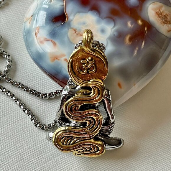 Praying Meditating Buddha Necklace / Pendant #1111 - Picture 7 of 8